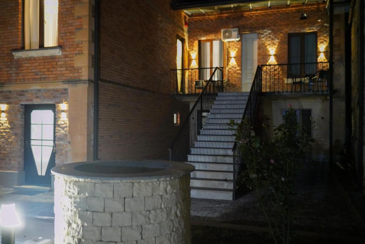 Hotel Ticiani 15 쿠타이시 외부 사진