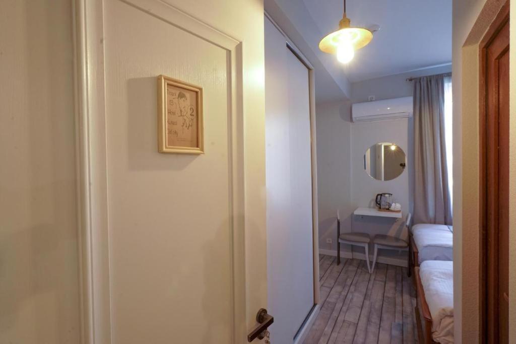 Hotel Ticiani 15 쿠타이시 외부 사진